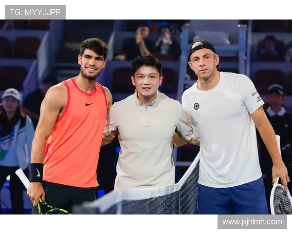 网球赛季新篇章开启 各大球员备战接下来的重要赛事