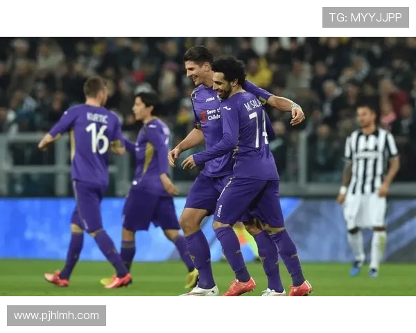 罗马与佛罗伦萨激战意甲巅峰对决 双方争夺重要三分展开生死较量