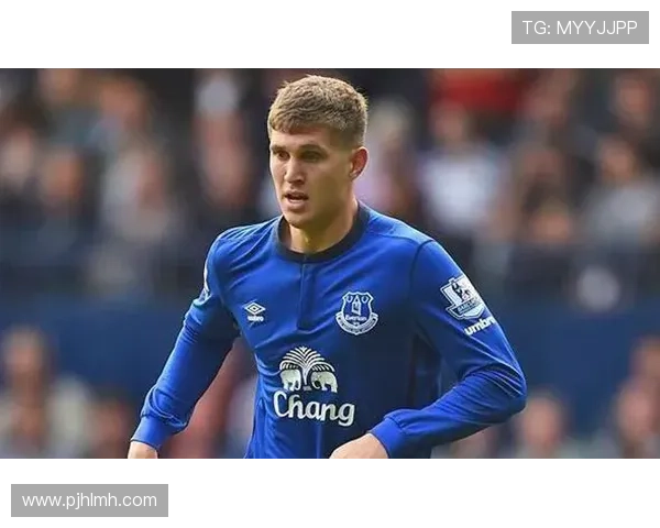 切尔西俱乐部近期动态球队重组转会计划与未来发展展望走势分析