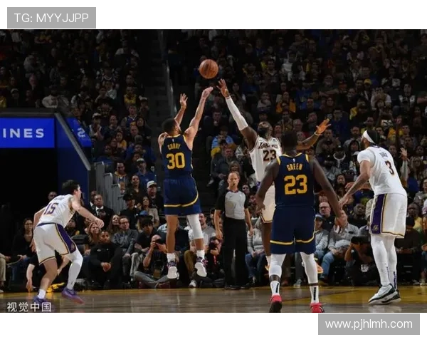 NBA赛季激烈开战 勇士湖人争夺西部霸主地位 詹姆斯与库里再度对决