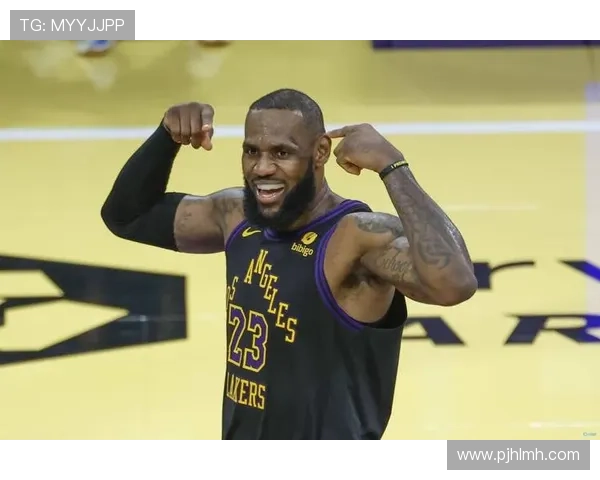 詹姆斯谈新赛季目标：全力带领湖人冲击总冠军并提升个人表现